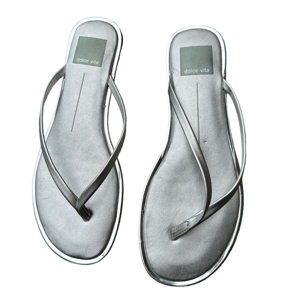 Dolce Vita Dawn metallic leather thong flip flop sandal